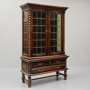 Matsalsskåp, med vitrin