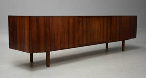 Ib Kofod-Larsen. Lav skænk i palisander