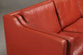 Børge Mogensen 1914-1972. Fritstående 3-pers. sofa i rødt læder, model 2213