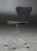 Arne Jacobsen. Kontorstol, model 3117, sort uld
