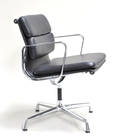 Charles Eames 1907-1978. Soft Pad armstol, Model EA-208, sort læder