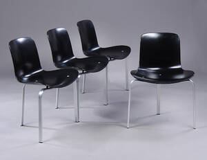 Poul Kjærholm. Sæt på fire PK8 spisestole. 4 Denne vare er sat til omsalg under nyt varenummer 4486869