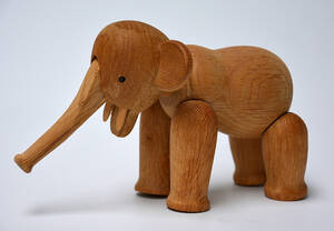 Kay Bojesen. Elefant af egetræ