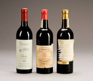 3 fl. Rødvin af ældre årgang.