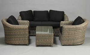 Par stole, en sofa og et bord, model Miraqi 4