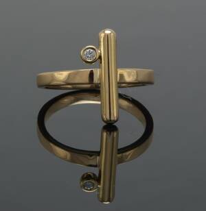Mads Ziegler, ring model Barres med brillant på ca. 0.03 ct. 14 kt. guld Denne vare er sat til omsalg under nyt varenummer 4902152