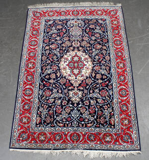 Persisk Nain med silke. 165 x 112 cm