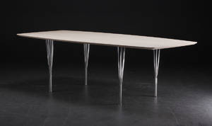 Snedkermester Lau Lauritsen født 1975. Spisebord af asketræ, sæbebehandlet