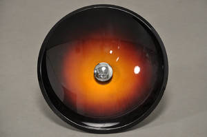 Rund håndvask af farvet glas i org. kasse.