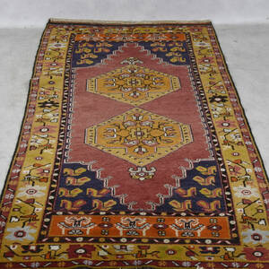 MATTA, handknuten, 235x122 cm.