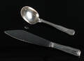 Georg Jensen. Dobbeltriflet Serveringsske og kniv, sterlingsølv 2 