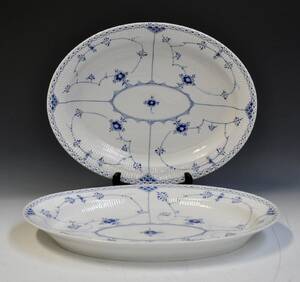 Royal Copenhagen. Musselmalet halvblonde, to fade, porcelæn 2