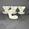 Arne Jacobsen 1902-1971. Sæt på fire stole, model 3107 4