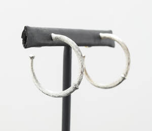 Ole Lynggaard, Nature, par creoler af sterling sølv