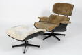 Charles Ray Eames. Lounge Chair med tilhørende skammel. 2