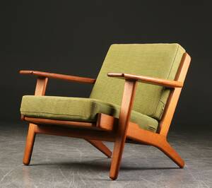 Hans J. Wegner. Lænestol, model GE-290