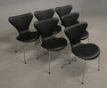Arne Jacobsen. Seks syverstole model 3107, sort læder 6 