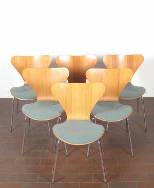 Arne Jacobsen, Stühle Modell 3107 für Fritz Hansen 6