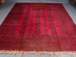 Afghansk tæppe. 392 x 300 cm.
