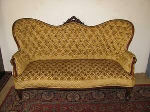 DJUPHÄFTAD SOFFA CA 1880