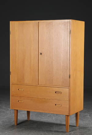 Skab af egetræ, dansk møbelproducent, 1960erne