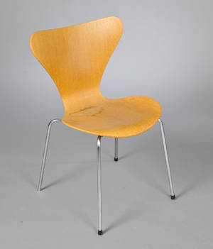 Arne Jacobsen 1901 - 1972. 7er stol model 3107