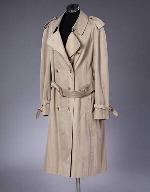 Burberry, beige trenchcoat, str. ca. 46 Denne vare er sat til omsalg under nyt varenummer 4484495