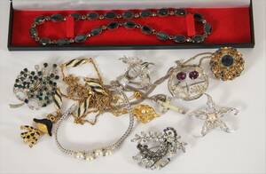 Parti smycken och bijouterier