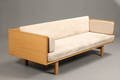 Hans J. Wegner 1914-2007. Sovesofa