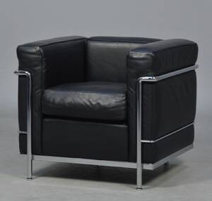Le Corbusier. LC lænestol, sort læder  Denne vare er sat til omsalg under nyt varenummer 4930090