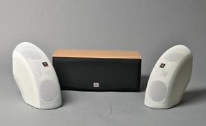 JBL  Centerhøjtaler samt to højtalere model ControlNow 3