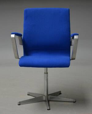 Arne Jacobsen. Oxford kontorstol  armstol, model 3291