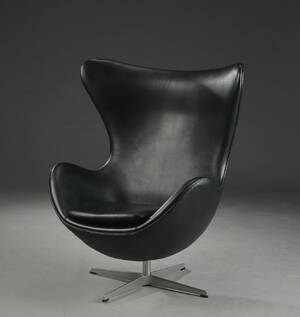 Arne Jacobsen. Ægget lænestol, model 3316