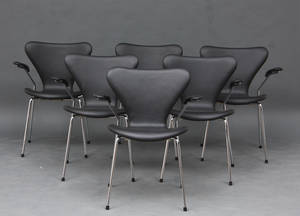 Arne Jacobsen 1902-1971. Armstole model 3207 6