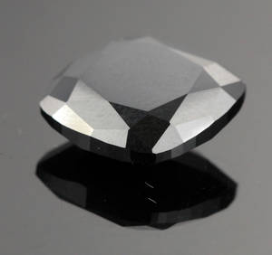 Uindfattet behandlet sort diamant ca 9.04 ct.
