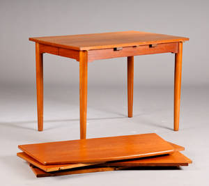 Spisebord af teak med 4 tillægsplader