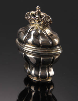 Dansk rokoko hovedvandsæg, sølv. 1738