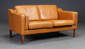 Henning Jensen. To pers sofa  Denne vare er sat til omsalg under nyt varenummer 4294249