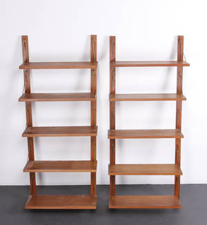Dansk møbelproducent. Reolsystem på vanger - Teak.14