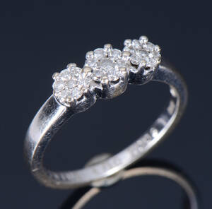 Brillantring af 18 kt hvidguld, ca 0.28 ct