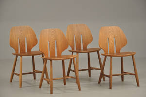 Ejvind A. Johansen f.1923. Fire spisestole af eg