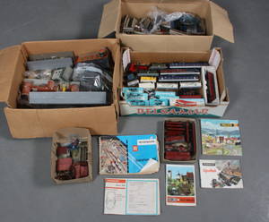 Samlig div. Märklin lokomotiver, vogne, huse m.m.