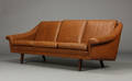 Dansk møbelproducent. Tre-pers. sofa