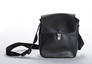 Louis Vuitton, skuldertaske af taiga læder