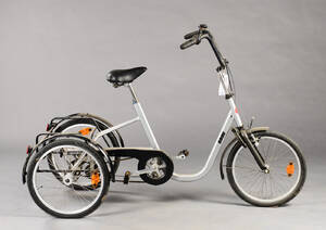 Bomi, Tricykel. G65-16