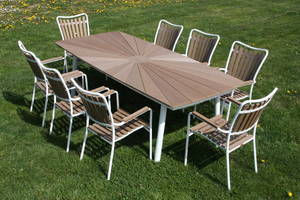 Daneline Havemøbler. Havebord samt otte armstole, artwood 9
