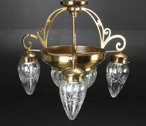 Lysekrone af messing, 1900-tallets begyndelse