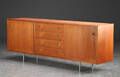 Skænk af teak, 1960erne, dansk møbelproducent