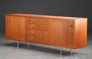 Skænk af teak, 1960erne, dansk møbelproducent