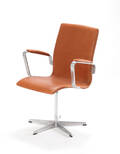 Arne Jacobsen. Oxford kontorstol, cognacfarvet læder